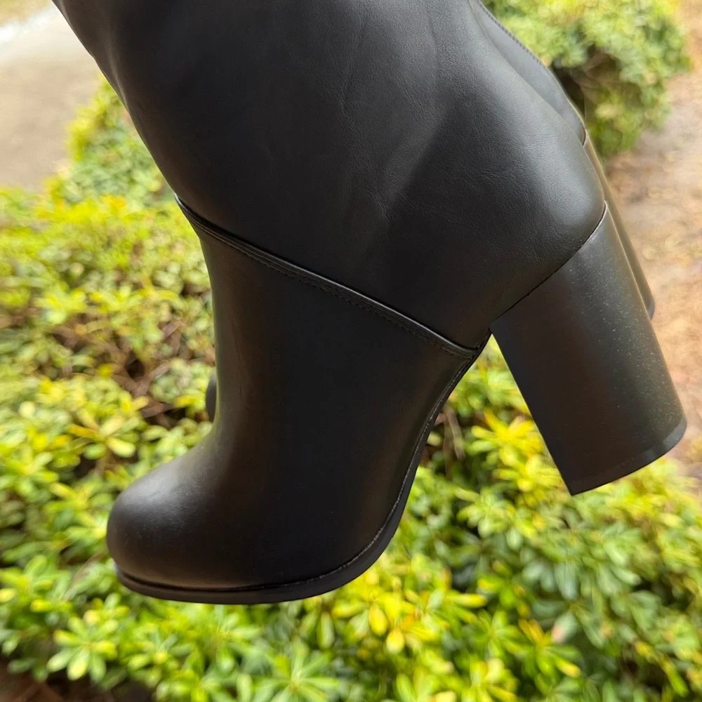 Pierre Dumas Sleek Black Over the Knee Boots size 7 1/2 - Picture 7 of 8